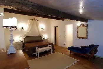 Del Re Guerriero Country house *